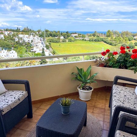 Modern Apartment With Terrace - 2 Min From The Beach Estepona Zewnętrze zdjęcie